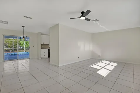 9715 Dahlia Avenue Palm Beach Gardens FL 33410