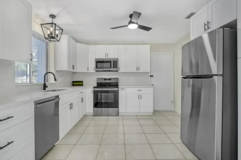 9715 Dahlia Avenue Palm Beach Gardens FL 33410