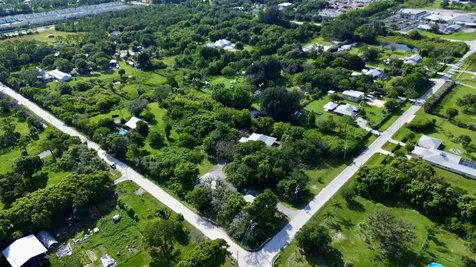 5625 SE Ault Avenue Stuart FL 34997
