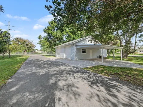5625 SE Ault Avenue Stuart FL 34997