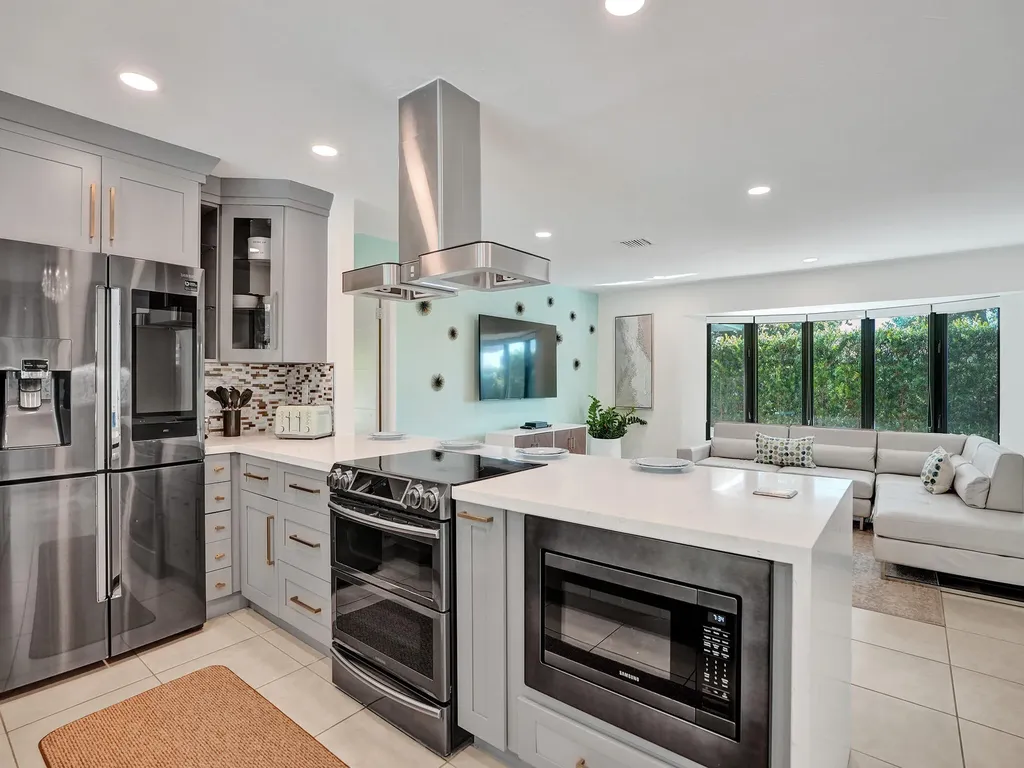 5251 NE 26th Avenue Fort Lauderdale FL 33308