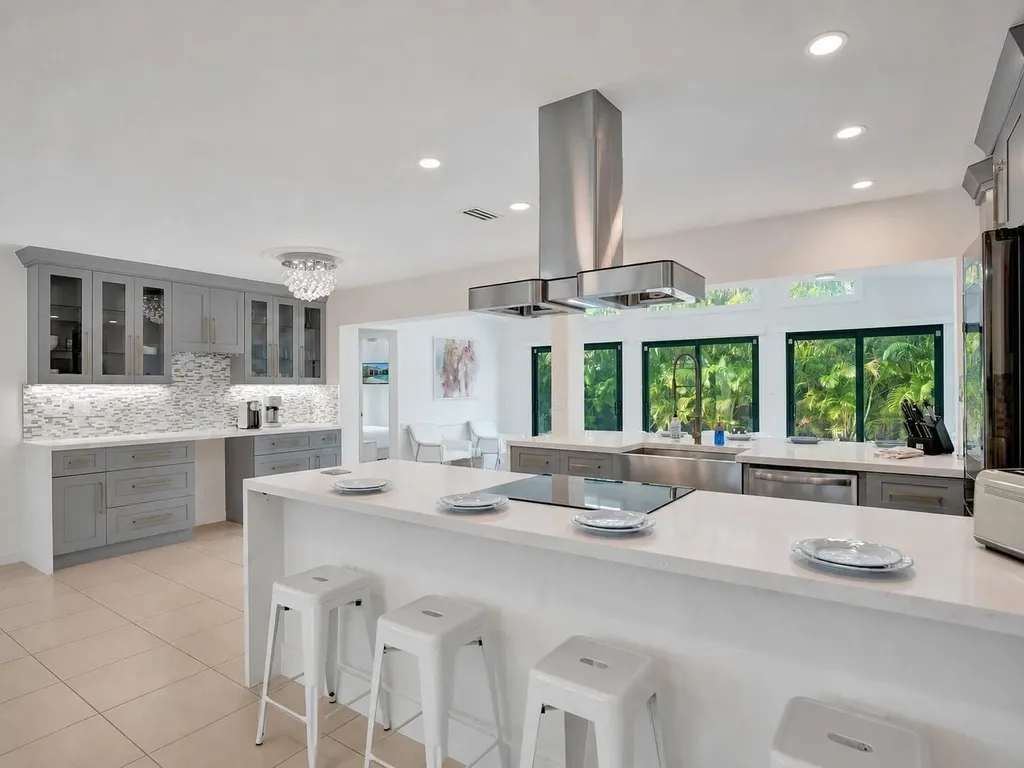 5251 NE 26th Avenue Fort Lauderdale FL 33308