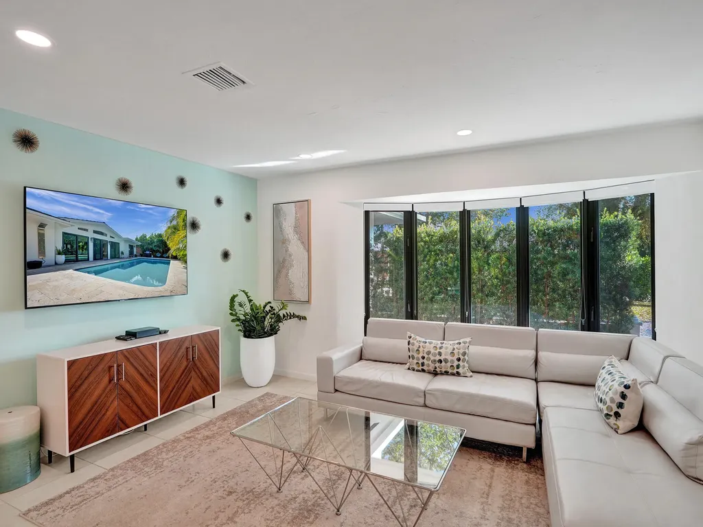 5251 NE 26th Avenue Fort Lauderdale FL 33308