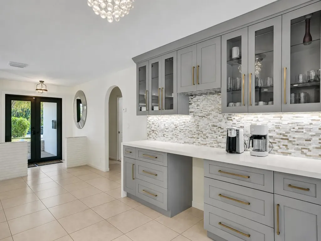 5251 NE 26th Avenue Fort Lauderdale FL 33308
