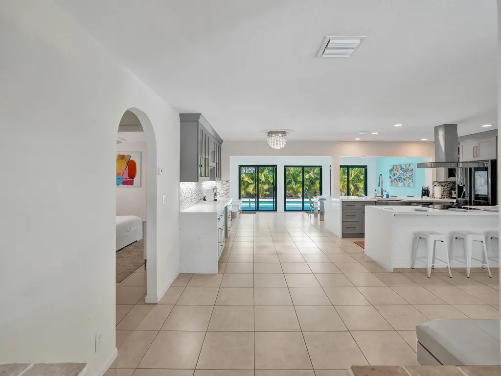 5251 NE 26th Avenue Fort Lauderdale FL 33308