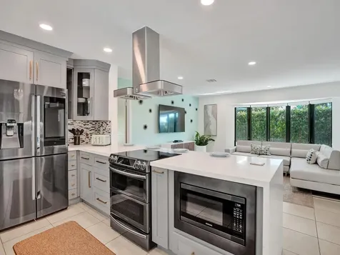 5251 NE 26th Avenue Fort Lauderdale FL 33308