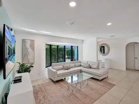 5251 NE 26th Avenue Fort Lauderdale FL 33308