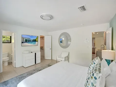 5251 NE 26th Avenue Fort Lauderdale FL 33308