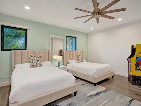 5251 NE 26th Avenue Fort Lauderdale FL 33308