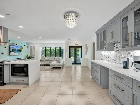 5251 NE 26th Avenue Fort Lauderdale FL 33308