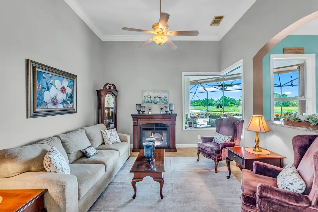 923 SW Grand Reserves Boulevard Port St Lucie FL 34986