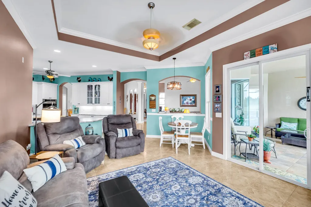 923 SW Grand Reserves Boulevard Port St Lucie FL 34986