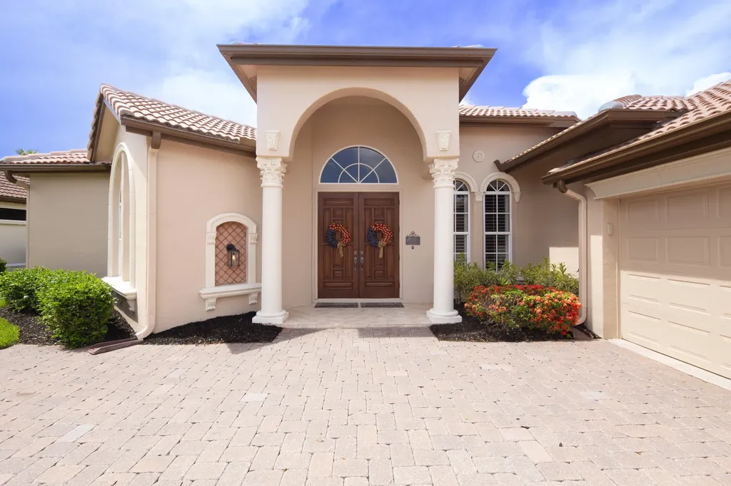 923 SW Grand Reserves Boulevard Port St Lucie FL 34986