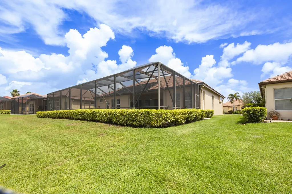 923 SW Grand Reserves Boulevard Port St Lucie FL 34986