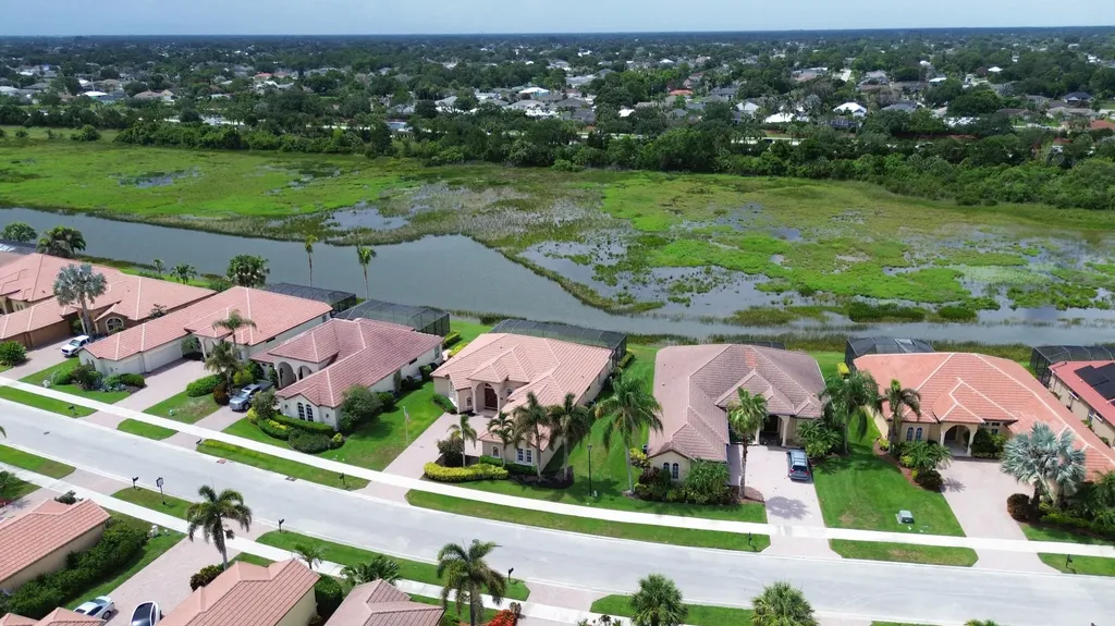 923 SW Grand Reserves Boulevard Port St Lucie FL 34986