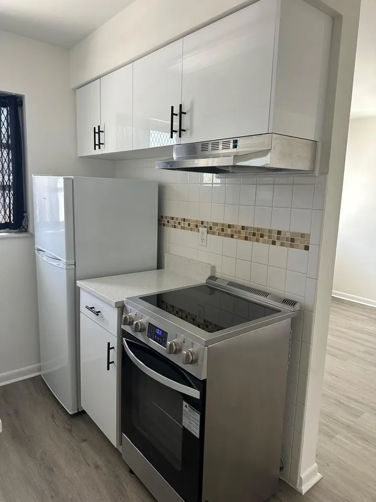 932 S B Street Lake Worth Beach FL 33460