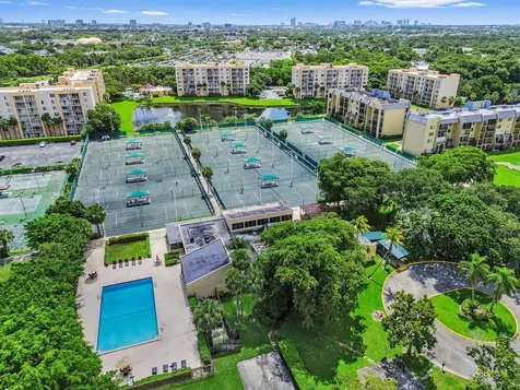 2828 Tennis Club Drive West Palm Beach FL 33417