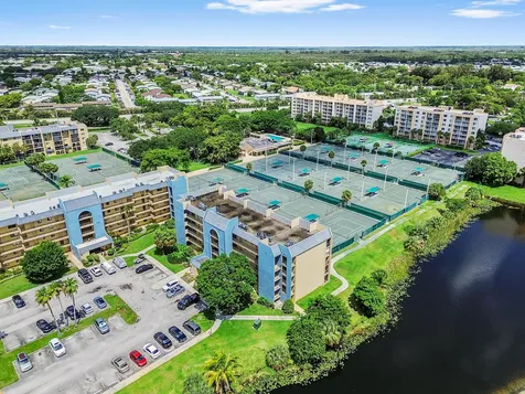 2828 Tennis Club Drive West Palm Beach FL 33417