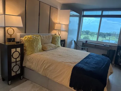 8900 Washington Boulevard Pembroke Pines FL 33025