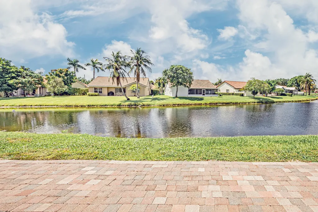 5148 Rosen Boulevard Boynton Beach FL 33472