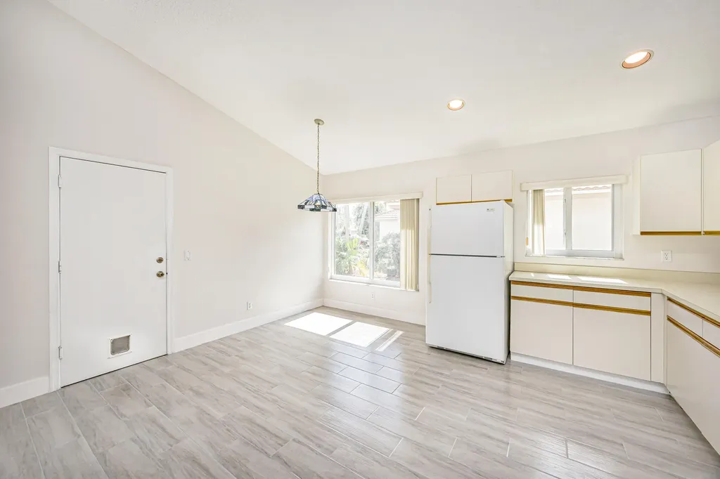 5148 Rosen Boulevard Boynton Beach FL 33472