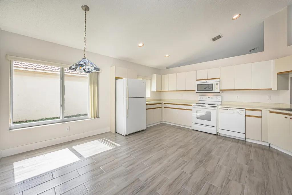 5148 Rosen Boulevard Boynton Beach FL 33472