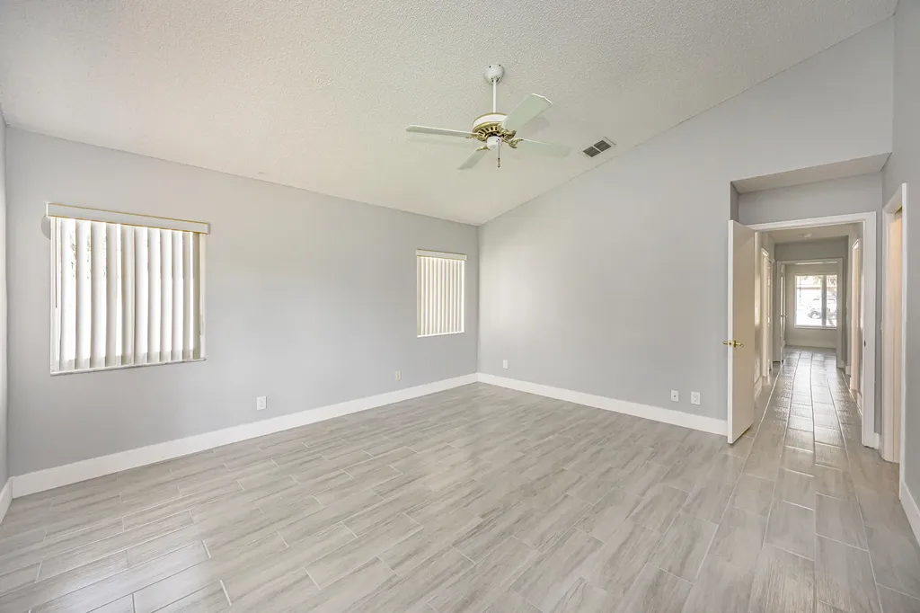 5148 Rosen Boulevard Boynton Beach FL 33472