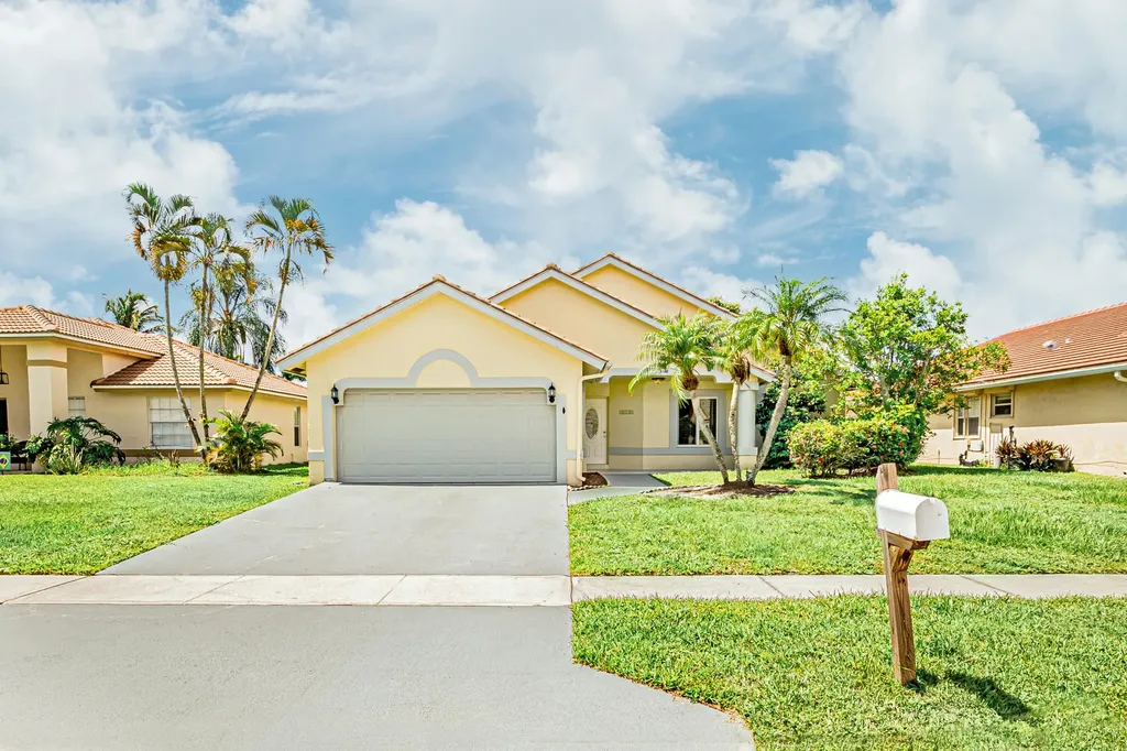5148 Rosen Boulevard Boynton Beach FL 33472
