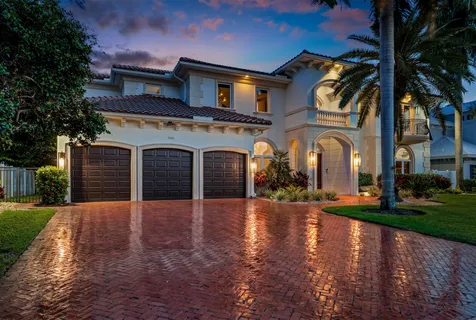 2320 NE 34th Court Lighthouse Point FL 33064
