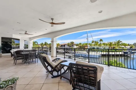 2320 NE 34th Court Lighthouse Point FL 33064