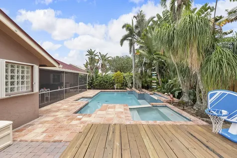 10662 NW 7th Place Coral Springs FL 33071