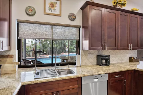 10662 NW 7th Place Coral Springs FL 33071