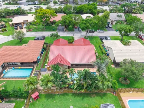 10662 NW 7th Place Coral Springs FL 33071