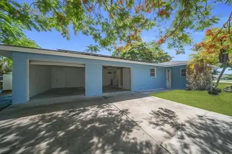 139 E Lake Drive Lehigh Acres FL 33936