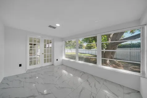 139 E Lake Drive Lehigh Acres FL 33936