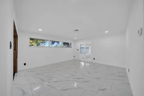 139 E Lake Drive Lehigh Acres FL 33936