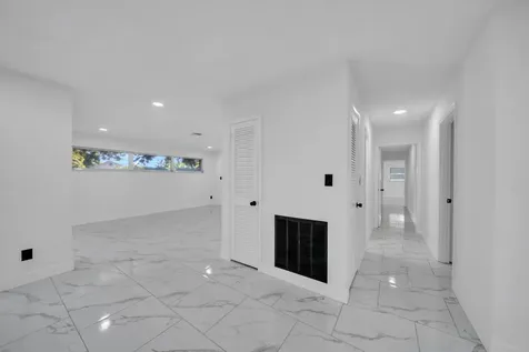 139 E Lake Drive Lehigh Acres FL 33936