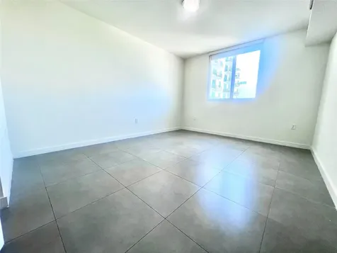729 NW 2 Street Miami FL 33128
