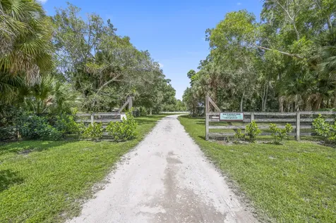 790 E Rambling Drive Wellington FL 33414