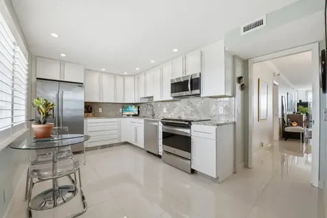 3510 Oaks Way Pompano Beach FL 33069
