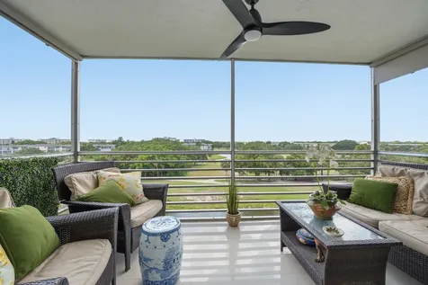 3510 Oaks Way Pompano Beach FL 33069