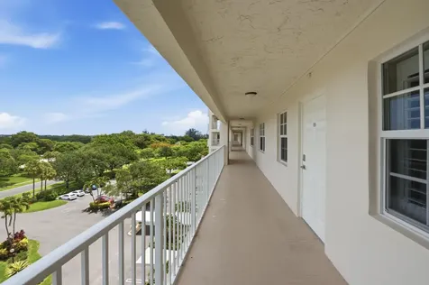 3510 Oaks Way Pompano Beach FL 33069