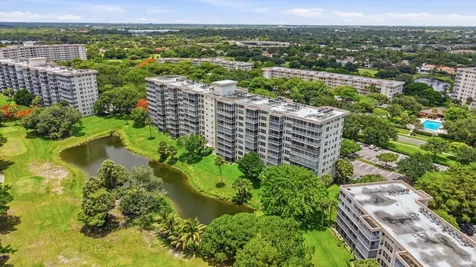 3510 Oaks Way Pompano Beach FL 33069