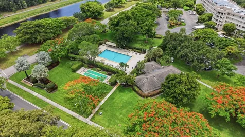 3510 Oaks Way Pompano Beach FL 33069