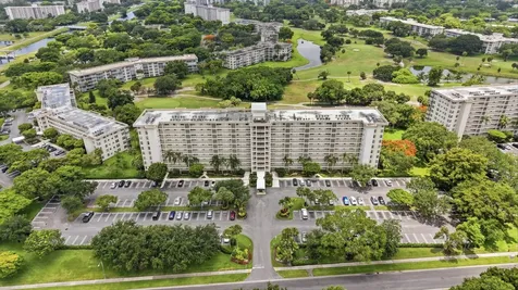 3510 Oaks Way Pompano Beach FL 33069