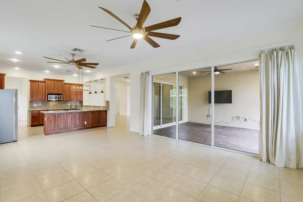 11340 SW Vanderbilt Circle Port St Lucie FL 34987