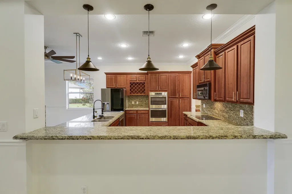 11340 SW Vanderbilt Circle Port St Lucie FL 34987