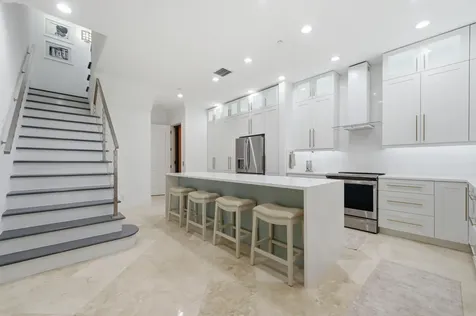 2601 NE 32nd Avenue Fort Lauderdale FL 33308