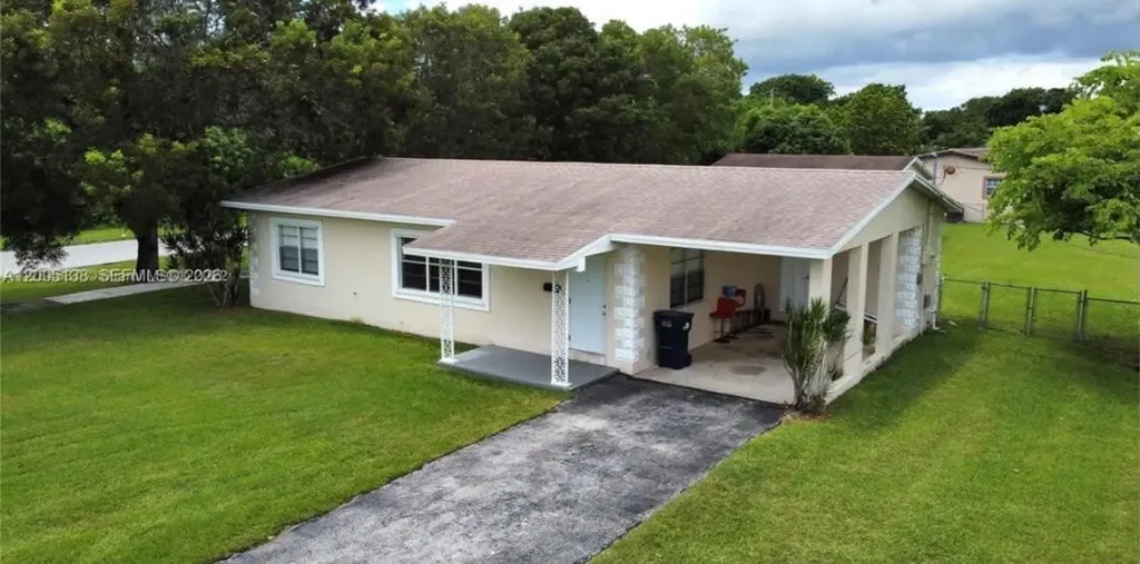 640 SW 5th Avenue Florida City FL 33034