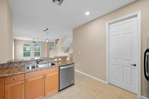1033 NE 17th Way Fort Lauderdale FL 33304